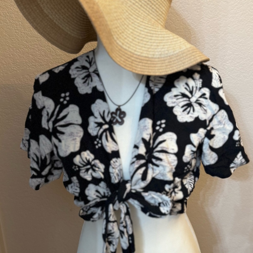 Floral Black and White Tie-Front Top